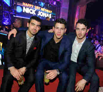 Joe Jonas Nick Jonas Kevin Jonas Jonas Brothers comeback