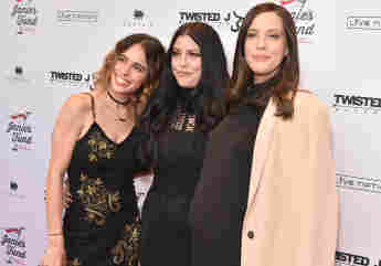 Liv Tyler mit Schwestern Chelsea und Mia