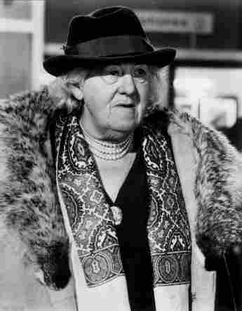 Margaret Rutherford spielte die legendäre Rolle der „Miss Marple“