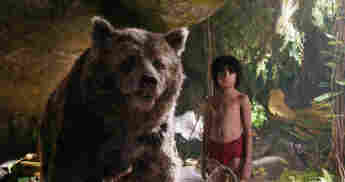 „The Jungle Book“: Neel Sethi als „Mowgli“ und „Baloo“ mit der Originalstimme von Bill Murray