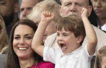 Entertainment Bilder des Tages . 05/06/2022. London, United Kingdom. Kate Middleton and Prince Louis watch the Platinum