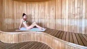 alessandra ambrosio heiß sexy sauna