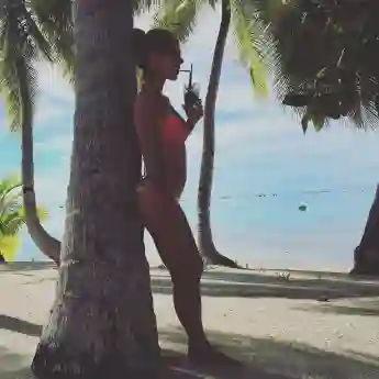 „taff“-Moderatorin Annemarie Carpendale super sexy im Bikini am Strand