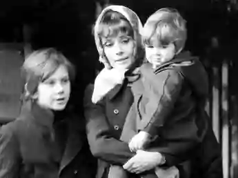 Audrey Hepburn und ihre Söhne Luca (links) und Sean (rechts)