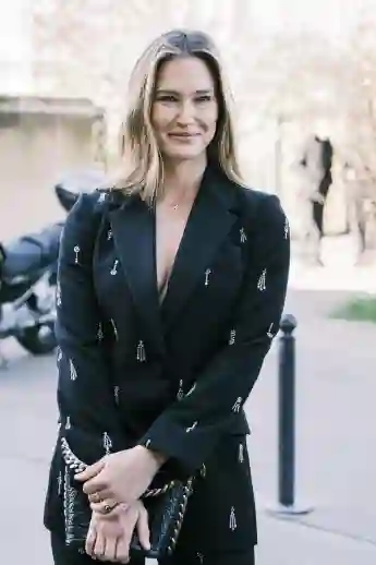 bar refaeli paris fashion week