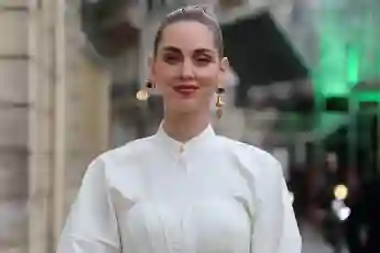 chiara ferragni heiß freizügig körpermitte bauchfrei look