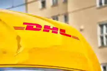 DHL