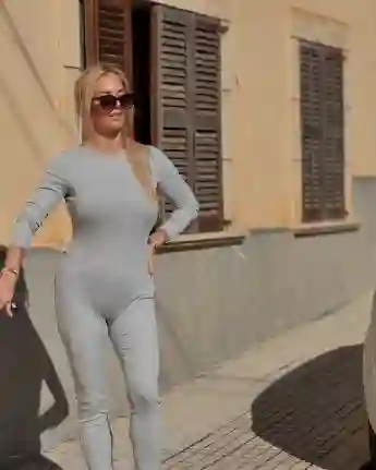 danni büchner jumpsuit heiß sexy