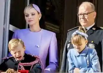 fürstin charlene fürst albert prinz jacques prinzessin gabriella auftritt