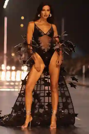 irina shayk heiß sexy model victoria's secret runway show