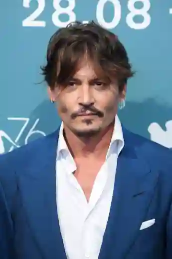Johnny Depp gebeten, von der Franchise "Fantastic Beasts" zurückzutreten