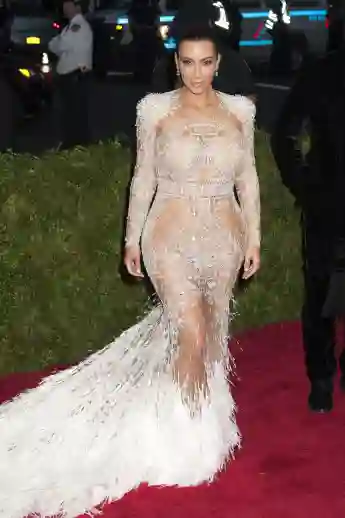 Kim Kardashian im sexy Kleid auf der Met Gala