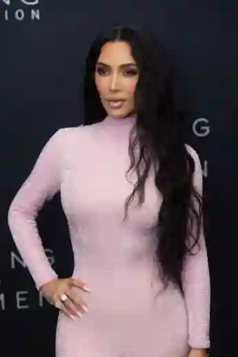 Kim Kardashian auf dem roten Teppich im September 2023