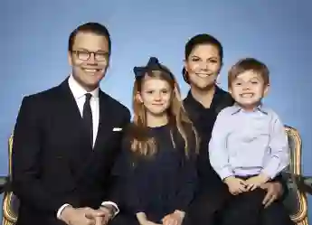 Die schwedische Königsfamilie Prinz Daniel, Prinzessin Estelle, Kronprinzessin Victoria und Prinz Oscar