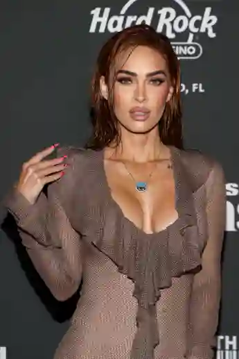 Megan Fox zeigt sich gewohnt sexy und ohne BH