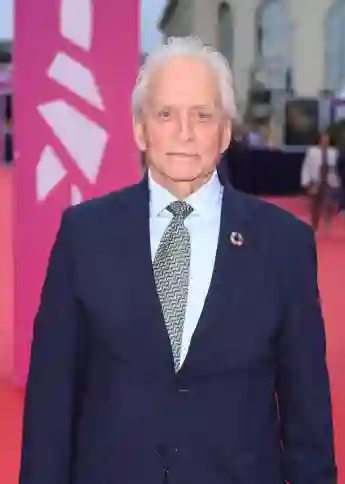 Michael Douglas feiert 2024 seinen 80. Geburtstag