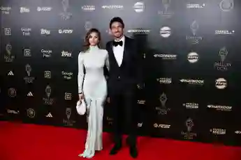 Nicola Cavanis und Mats Hummels freundin roter teppich frau