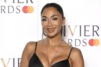 nicole scherzinger heiß sexy instagram kleid wunderschön ausschnitt