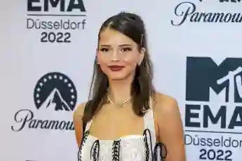 Nina Chuba