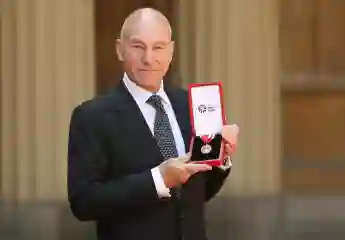 patrick stewart ritter queen adlig