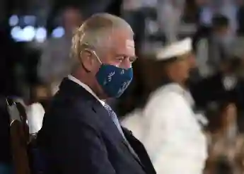 Prinz Charles ist bei der Zeremonie der Republik Barbados fast eingeschlafen Nachrichten der königlichen Familie
