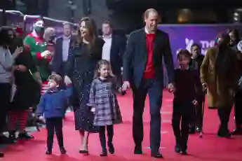 Prinz William und Herzogin Kate zusammen mit ihren Kindern