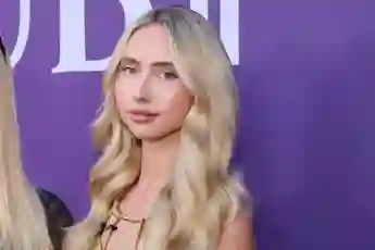 shania geiss heiß freizügig haut bikini body beine