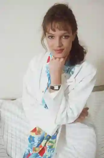 Svenja Pages alias „Dr. Corinna Halver“ in „Hallo, Onkel Doc!“