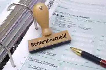 symbolbild rente rentenantrag kindererziehung