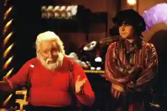 Tim Allen und David Krumholtz in „Santa Clause“