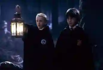 HARRY POTTER AND THE SORCERER S STONE, Tom Felton, Daniel Radcliffe, 2001. ph: Peter Mountain / ? Warner Bros./ Courtesy