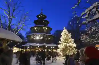 weihnachtsmarkt münchen chinesischer turm