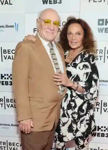 Barry Diller, Ehemann der Modedesignerin Diane von Fürstenberg geoutet.