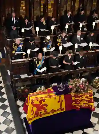 Beerdigung der Queen. Der Platz vor König Charles III. bleibt leer