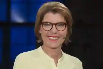 Bettina Böttinger beim „Kölner Treff“ im WDR Fernsehen 2019