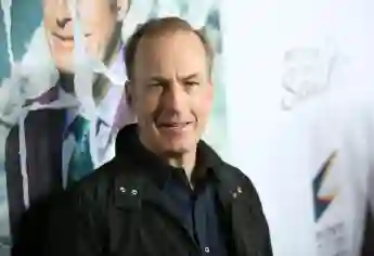 „Better Call Saul“-Star Bob Odenkirk meldet sich nach Herzinfarkt am Set 2021 zu Wort
