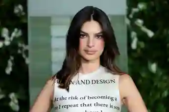 Emily Ratajkowski