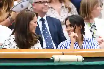 Herzogin Kate und Herzogin Meghan zusammen beim Damen-Finale in Wimbledon