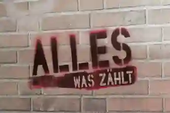 "Alles was zählt"-Logo