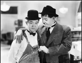 Stan Laurel und Oliver Hardy bekannt als „Dick und Doof“