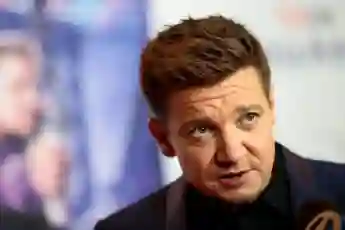 Jeremy Renner Unfall Avengers