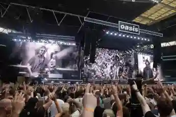Fan stirbt bei Oasis Konzert