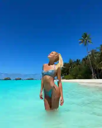 Pamela Reif im Bikini