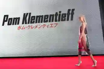 Pom Klementieff heiß sexy freizügig