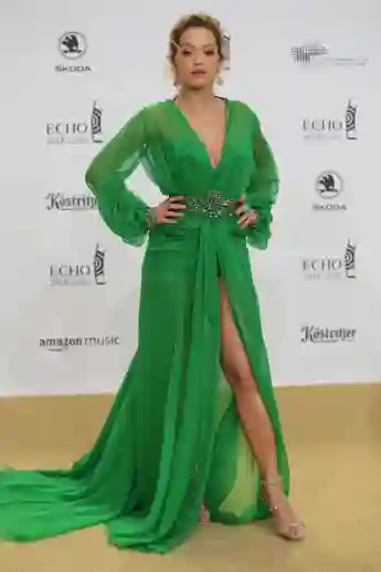 Rita Ora beim ECHO 2018 in Versace