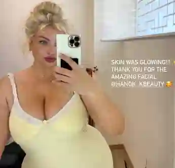 Sarina Nowak sexy selfie