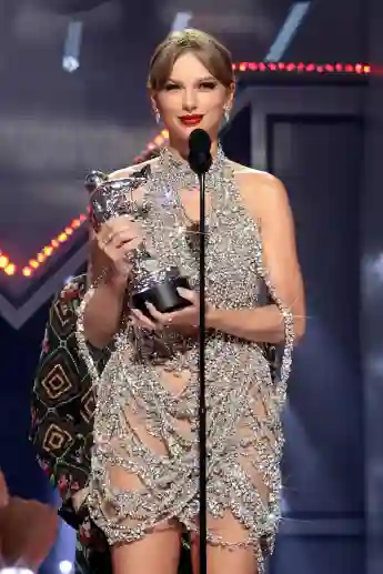 Taylor Swift verkündet bei den MTV Video Music Awards 2022 ihr neues Musikalbum