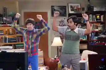Simon Helberg und Kunal Nayyar in „The Big Bang Theory“