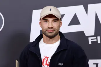 aleks petrovic lippen echt aufgespritzt