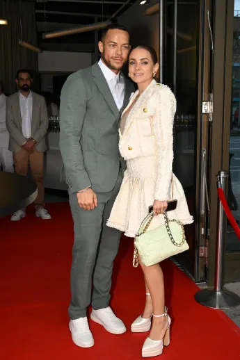 andrej mangold annika jung roter teppich paar freundin